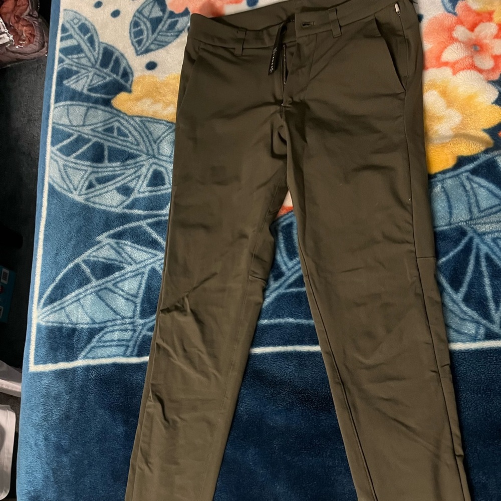 Lululemon Men Commission Pants SKINNY 32” in Dark Olive 28 waist
